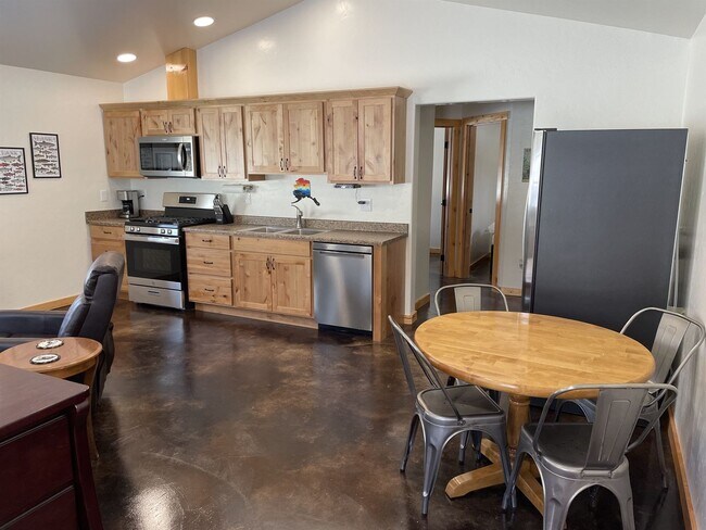 Building Photo - 36112 Murray Lane