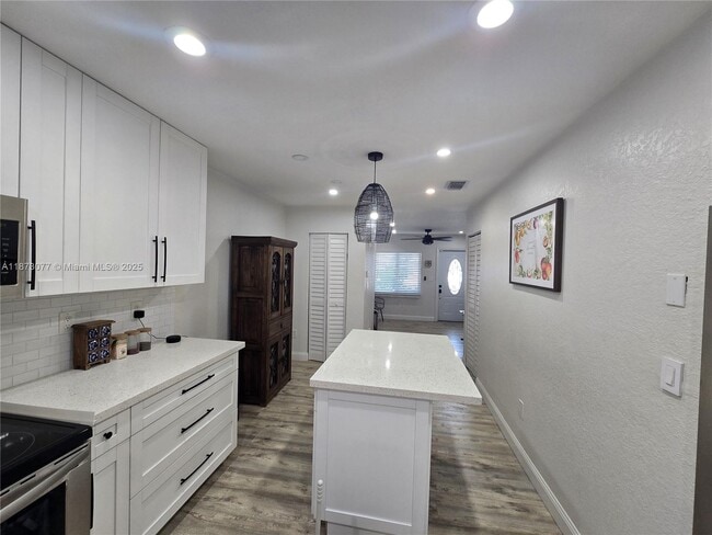 Foto del edificio - 2850 W 80th St