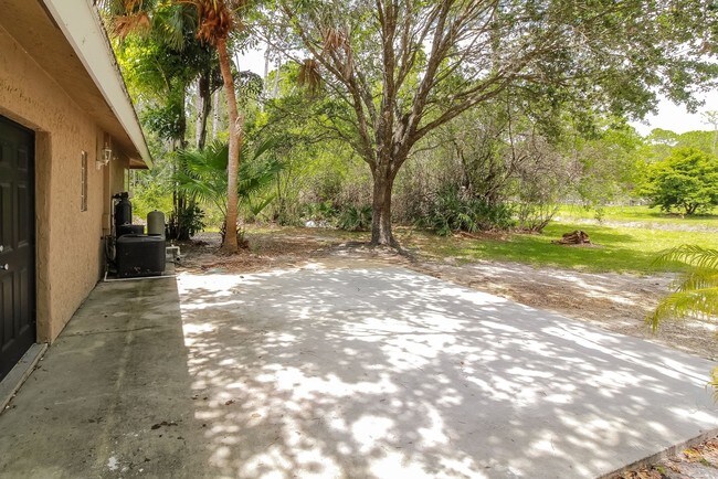 Foto del edificio - 15733 82nd Ln N