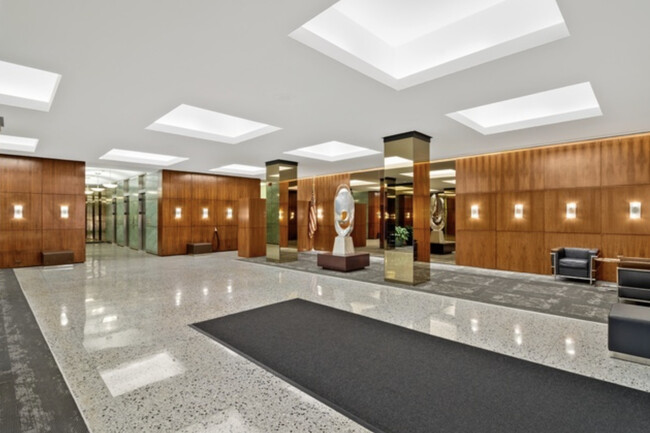 Building Photo - 535 N Michigan Ave