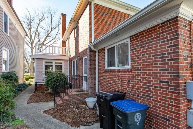 Foto del edificio - 1409 Washington Ave