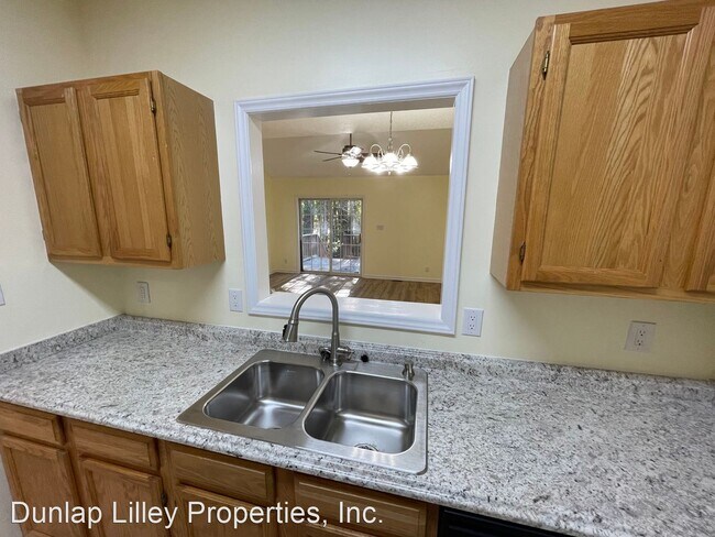 Foto del edificio - 3 br, 3 bath House - 202 A  Garden Street