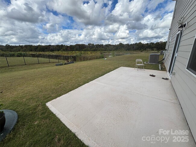 Foto del edificio - 1354 Harleston St