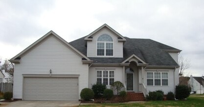 Building Photo - 2113 Sawmill Ct