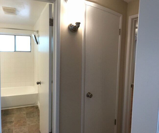 Foto del interior - 6944-6954 Coldwater Canyon Ave