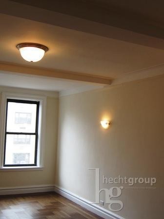 Foto del edificio - 242 E 72nd St