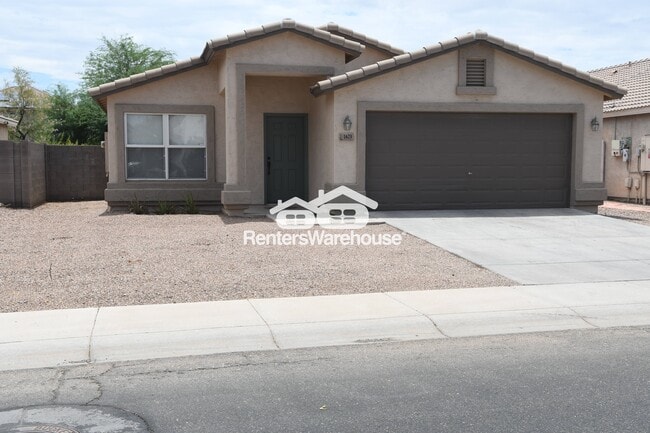 Building Photo - 1623 E Silverbirch Ave