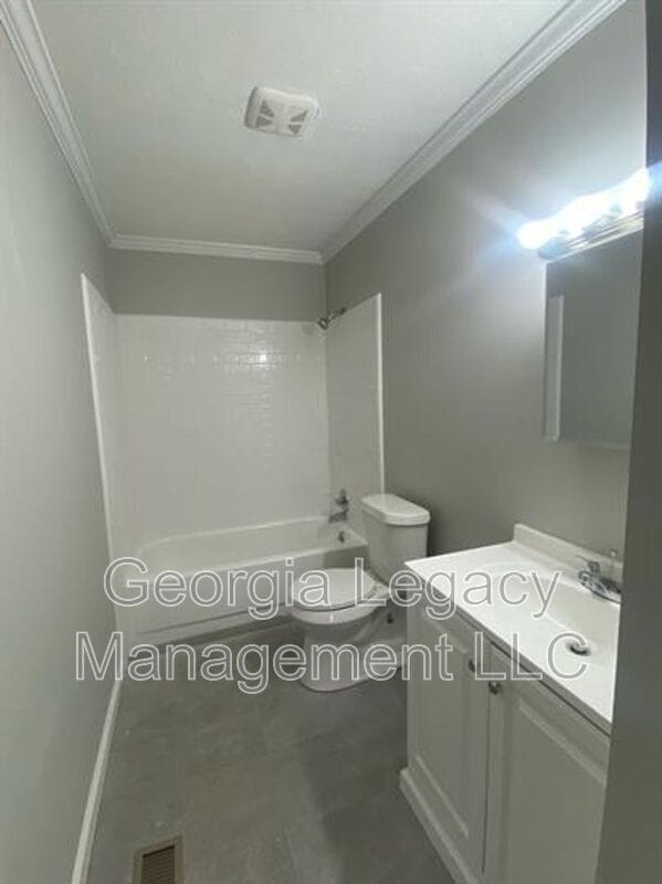 Building Photo - 53 Banks Dr