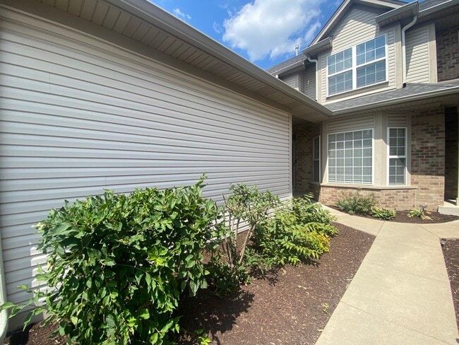 Foto del edificio - 15 Oak Creek Ct