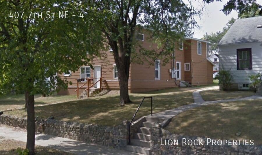 Primary Photo - 407 7th St NE