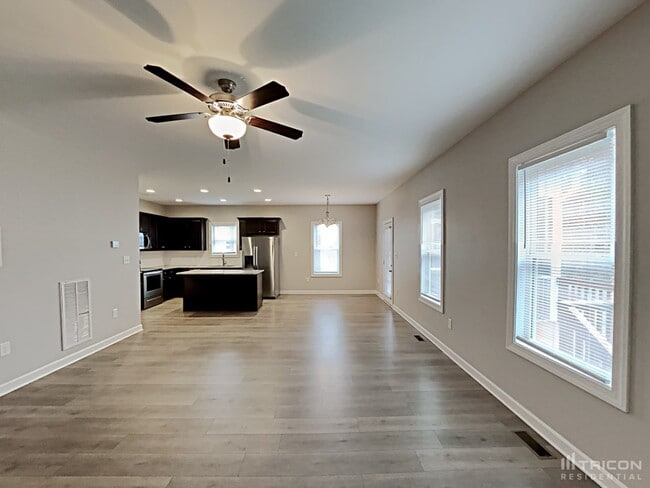 Building Photo - 257 Fender Dr