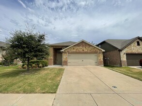 Building Photo - 2537 Old Buck Dr