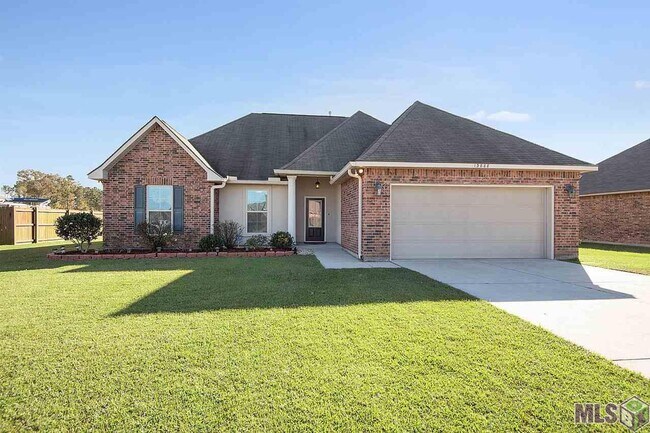 Building Photo - 13888 Ponderosa Dr