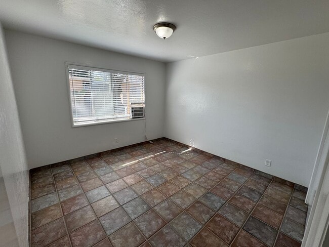 Building Photo - 1533 21st Ave