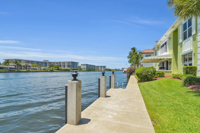 Building Photo - 1704 Del Haven Dr