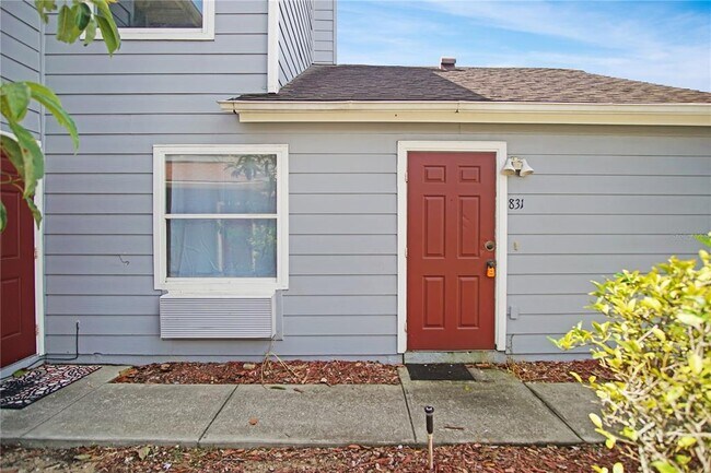 Building Photo - 831 Orchid Dr