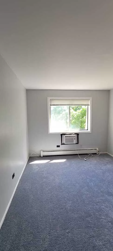 Foto del edificio - 212 Shorewood Dr