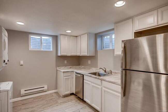 Kitchen - 4660 S Acoma St
