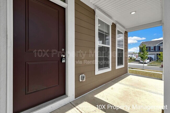 Foto del edificio - 592 Courtright Dr