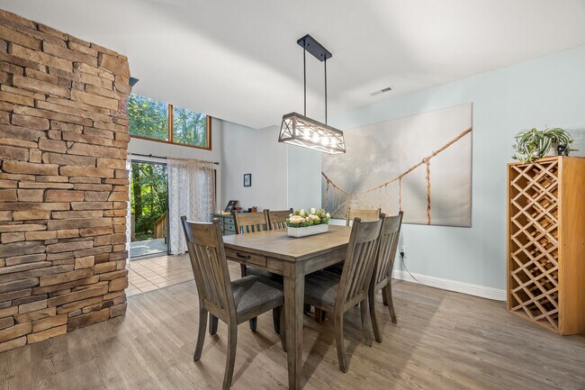 Foto del edificio - 4321 Sunscape Ln