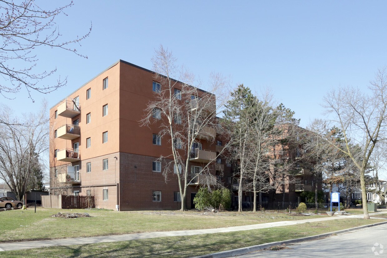 Foto principal - 1030 Pearson Dr