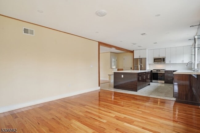 Foto del edificio - 215 Summit Ave