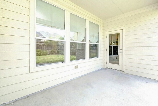 Building Photo - 3 br, 2 bath House - 10012 Terrance Spring...