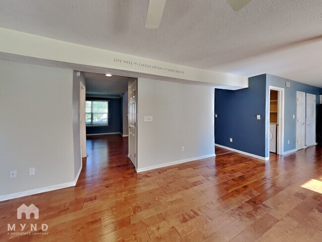 Foto del edificio - 10301 Springridge Cir