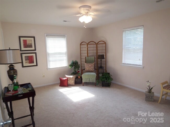 Foto del edificio - 4307 Claybury Ct