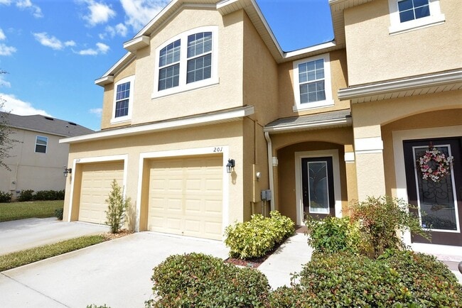 Building Photo - OVIEDO 3br 2.5ba townhome in Arborview Par...