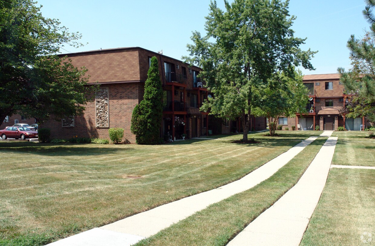 497 Mchenry Rd, Wheeling, IL 60090 Apartments in Wheeling, IL