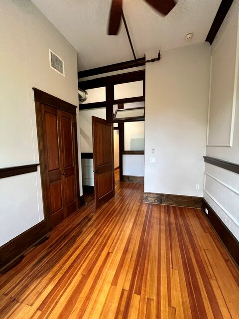 Foto del edificio - 75 W Market St