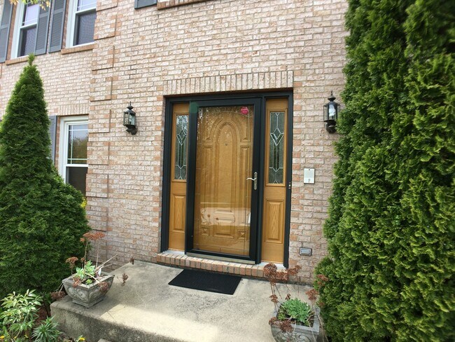 Building Photo - 2774 Shellingham Dr