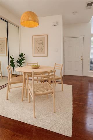 Foto del edificio - 6220 Bentwood Trail