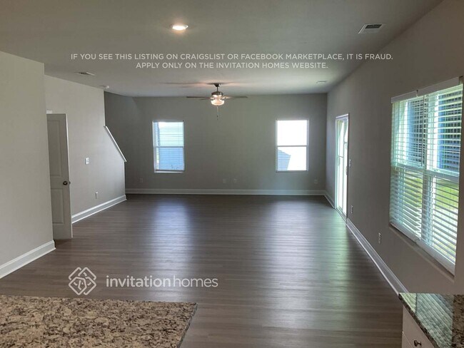 Foto del edificio - 102 Wilderness Ct