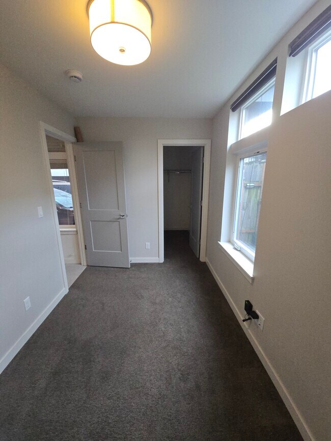 Foto del edificio - 2420B NW 61st St