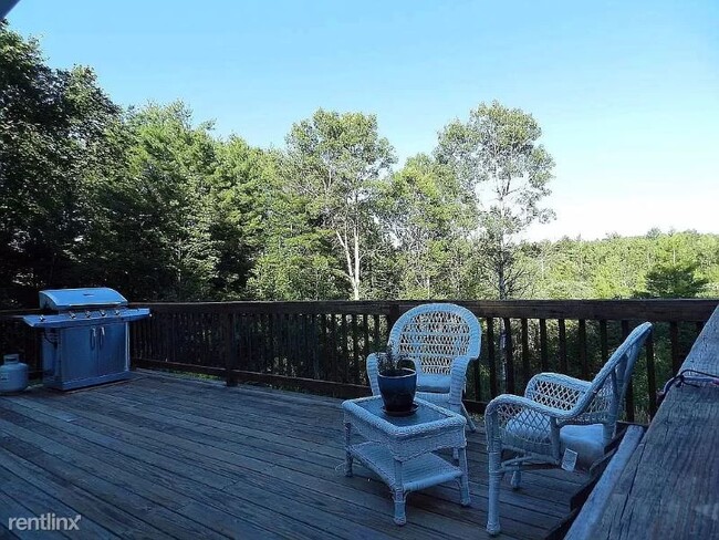 Foto del edificio - 1 br, 1 bath House - 33 Rejane Ave