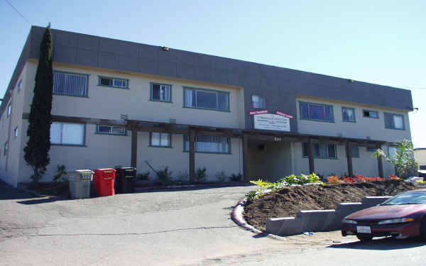 Foto del edificio - Coronado Hilltop Apartments