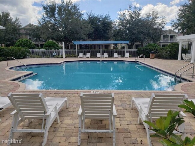 Building Photo - 7141 Harmony Square Dr S