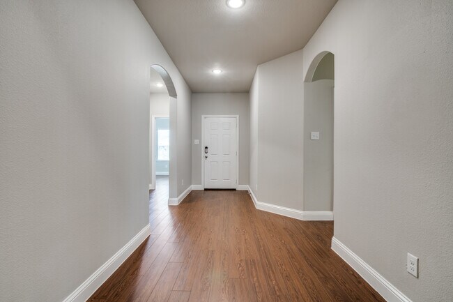 Building Photo - 2142 Erika Ln