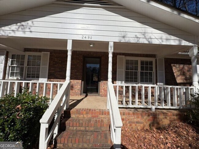 Building Photo - 2490 Trent Dr NE