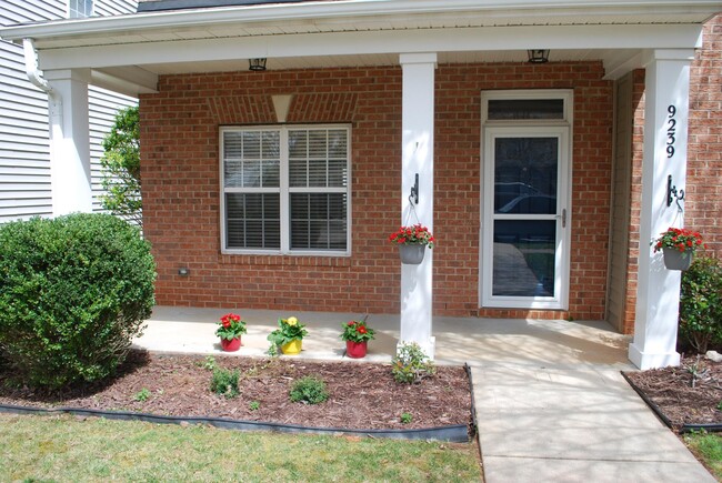 Building Photo - 9239 Ducati Ln