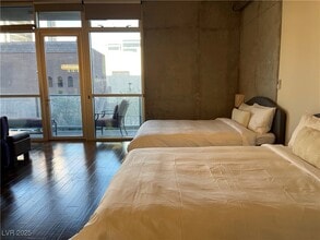 Building Photo - 353 E Bonneville Ave