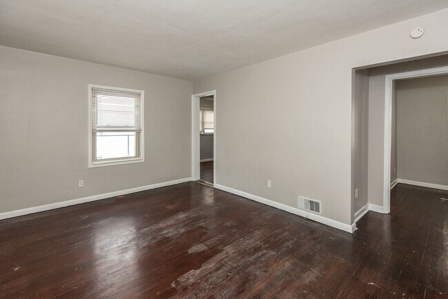Building Photo - 320 Millman Dr