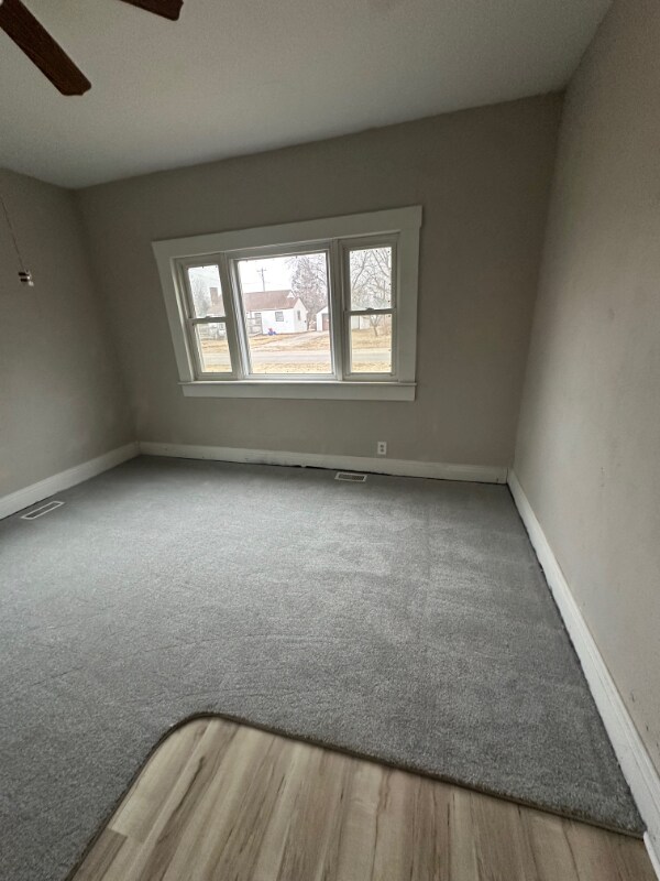 Foto del edificio - 104 2nd Ave