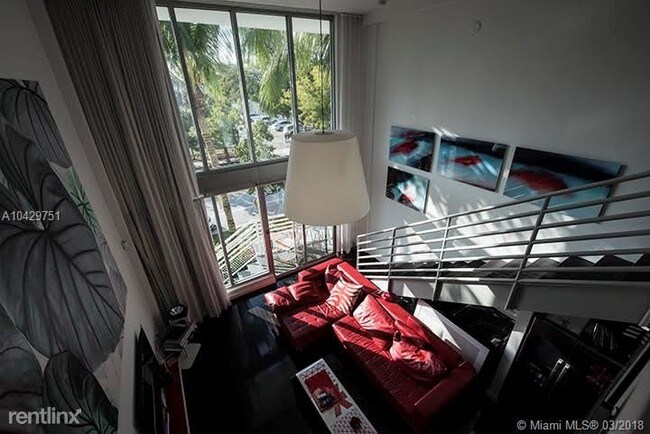 Foto del edificio - 245 NE 2nd St