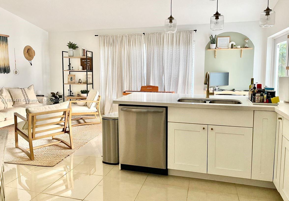 Foto principal - 12960 SW 20th St