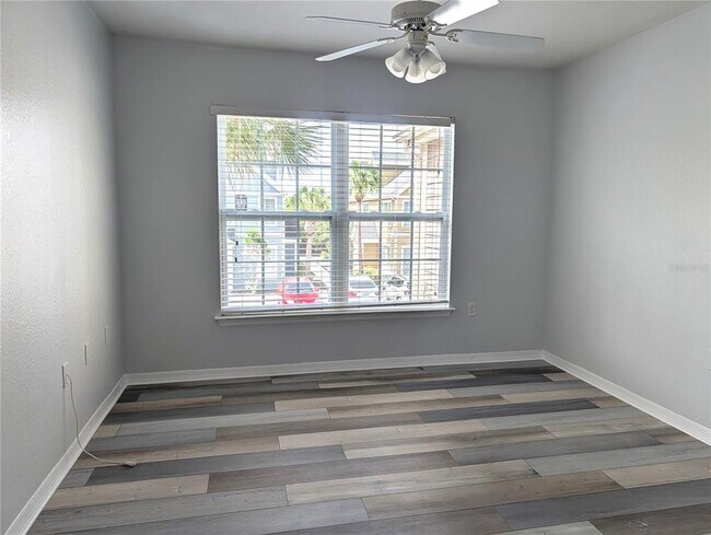 Building Photo - 5500 Rosehill Rd