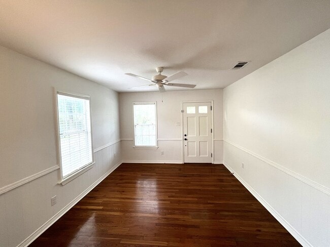 Foto del edificio - Iconic.... Capital Heights Cottage