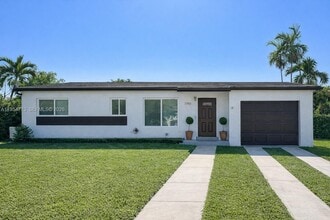 Building Photo - 7980 SW 37th Terrace